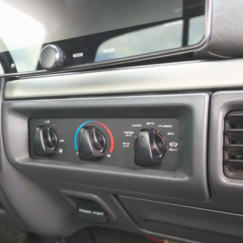 XL Sport Cluster Faceplate Kit | 1992-1996 F-150, F-250, Bronco (gas non-tach)