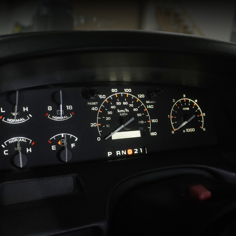 XLT Modern - Dash Skinz KM/H