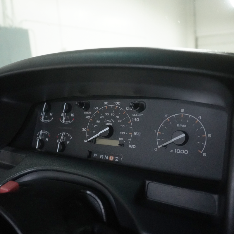 XLT Modern - Dash Skinz KM/H